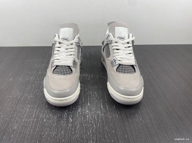 Rep Onekick 4 Frozen Air Moments Jordan AQ9129-001 0614